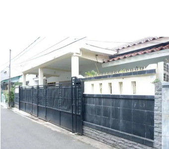 Rumah luas 180 mtr di komplek Taman Malaka Selatan Duren Sawit