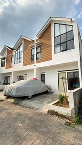 Rumah Minimalis 2 Lantai Di Kota Bandung Timur Di Mandalajati Bisa KPR