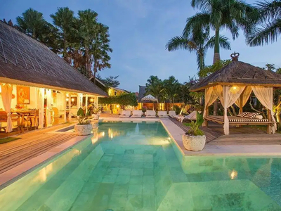 Sewa Harian Villa Mewah 9 Kamar di Seminyak Bali - BVI6887