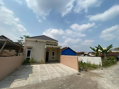 Siap Huni Rumah Limasan Modern dekat Jl Besi Jangkang