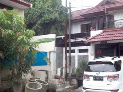 Rumah di Kencana Sari Timur, Lingkungan Elite, Row Jalan Lebar, Bebas banjir, Siap Huni