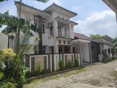 BU, Rumah Bagus 3 Lt Dkt Arteri Soekarno Hatta Palebon Pedurungan Smg