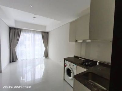 Disewakan apartemen puri mansion 3 kamar 3 BR semi furnish murah