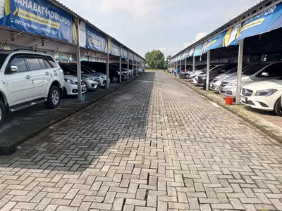 DISEWAKAN LAPAK JUAL MOBIL