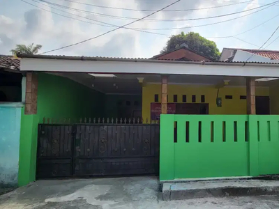 Disewakan Rumah di Komplek Pelni Jaya Indah Estate A2/4 Kota Bekasi