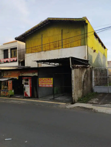 Gedung ex lapang Bulutangkis & Rumah