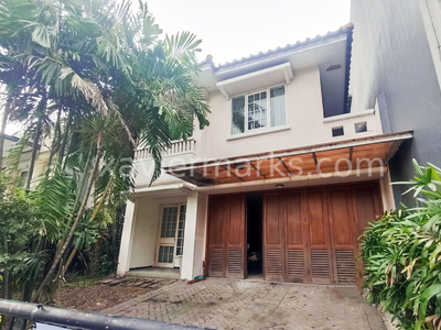 JUAL RUMAH VILLA SENTRA RAYA