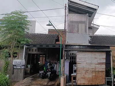 Rumah 1,5 Lantai Dijual Sangat Murah di Pondok Teratai Sooko Mojokerto