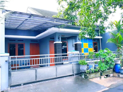 Rumah Bagus Siap Huni di Klodran dekat Pintu Tol.