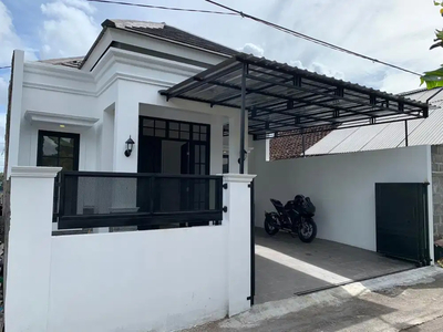 RUMAH BARU SIAP HUNI DI TIMUR PASAR GENTAN