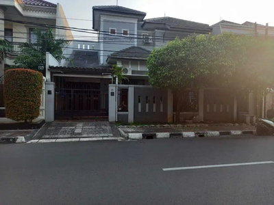 Rumah Bebas Banjir Rapi Dan Kokoh SHM di Rawamangun, Jakarta