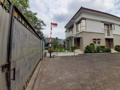 Rumah dua lantai di Temanggung, Siap Huni