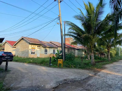 Rumah Hook Pinggir Jalan di Talang Jambe
