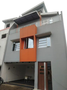 Rumah Kantor Minimalis Modern Plus Roof Top Studio Alam Depok