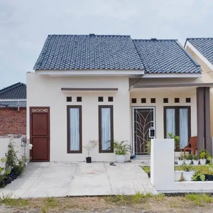 Rumah Komersil Modern Minimalis Asri Tipe 48 di Kota Metro