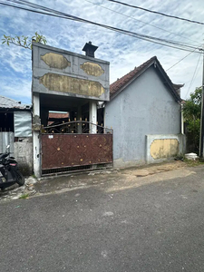 RUMAH KOST 1 LANTAI MENGWI DEKAT TERMINAL