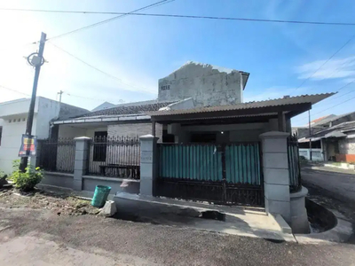 Rumah second bagus di fajar indah, Baturan