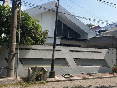 Rumah Tanah Luas, cocok untuk Kos, Perkantoran dan Gudang!