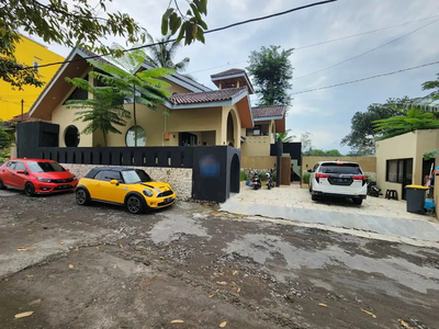 Rumah Villa Modern Kolam Renang Seputar Rejodani JL. Palagan KM. 10