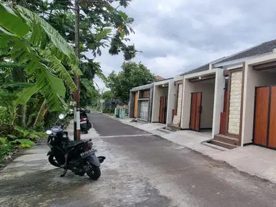 RUMAH WIRUN MOJOLABAN DEKAT SOLO KOTA