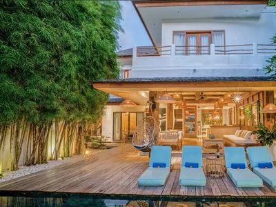Sewa Villa Modern 4 Kamar Tidur di Seminyak Bali - BVI24581