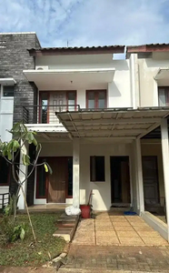 Di sewakan rumah semi furnish di Raffles Hills