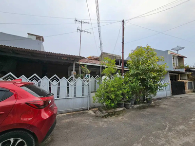 Dijual Cepat Dua Unit Rumah Gandeng di Harapan Indah 1, Kota Bekasi