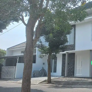 DIJUAL CEPAT Rumah Gres Modern Minimalis Surabaya barat