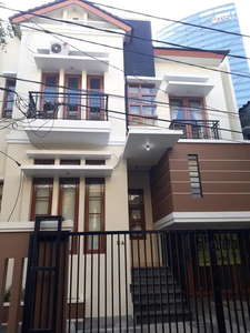 Dijual Rumah 2,5 lantai di Benhil, Semanggi, Jakarta Pusat
