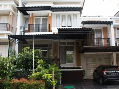 Dijual Rumah 2,5 Lantai di Residence One, Serpong