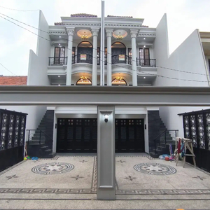 Dijual Rumah American Classic di Pejaten Barat Jakarta Selatan