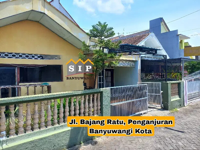 Dijual Rumah di Jalan Bajang Ratu Penganjuran pusat kota Banyuwangi