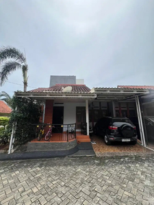 Dijual rumah siap huni dalam komplek green residence cimanggis