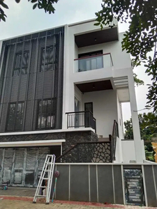 DIJUAL RUMAH SULTAN M3W4H SIAP HUNI 1.7 Man DI KALIMANGGIS CIBUBUR