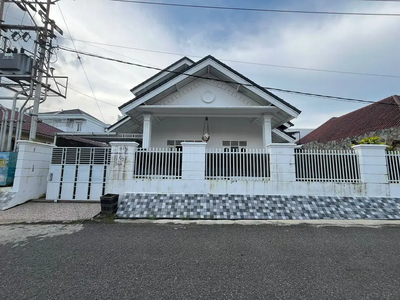 DIJUAL RUMAH TENGAH KOTA DEMANG LEBAR DAUN PALEMBANG