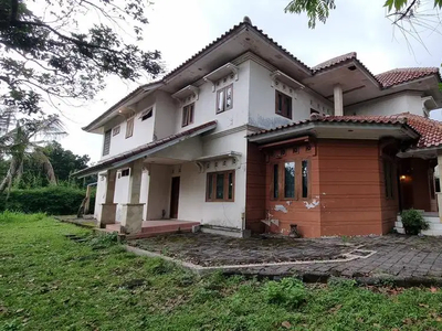 Dijual Sangat Murah Rumah Luas 2 Lt Rancangan Arsitek Area Pemda