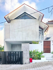 Dijual Villa Modern Minimalis STRATEGIS DEKAT GWK JIMBARAN BALI