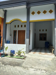 Dikontrakkan Rumah Bangunan Baru Minimalis Harga 15 Juta di Manyar