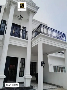 Disewa rumah Modern Classic plus Rooftop di TownHouse Cibubur 56jt