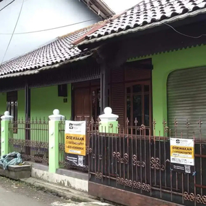 Disewakan Rumah 2 Lantai di Pusat Kota Bandung
