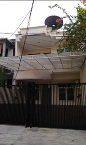 Disewakan Rumah Hadap Selatan Belakang MKG Jakarta Utara