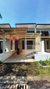 Disewakan Rumah Perum Araya Belakang, Bangunan Minimalis Kota Malang