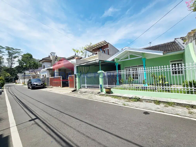 Disewakan Rumah Pinggir Jalan Ramai Cocok Untuk Kantor Kota Malang