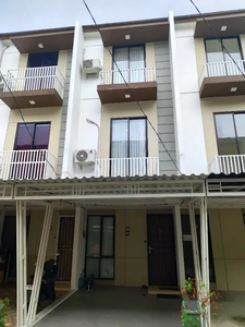 Disewakan Rumah Semi Furnished 3LT Cluster Beryl, Duta Indah Residence