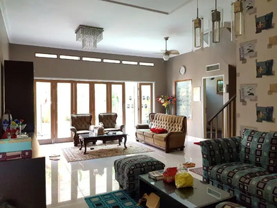 DISEWAKAN RUMAH SEMI FURNISHED BUAH BATU REGENCY