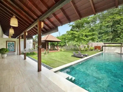 Luxury Villa halaman yang luas di umalas, dekat Kerobokan dan Canggu