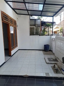 Rumah 2 lantai bagus siap huni di Antapani Bandung