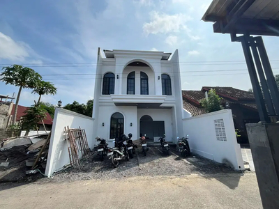 Rumah 2 Lantai Eropa Modern di Jl Raya Tajem Jogja