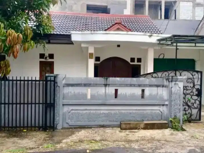 Rumah 2lantai baru renovasi di Pamulang Permai Tangsel