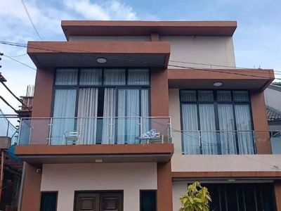 Rumah 3 Lantai di Perumahan Orchid Park, Batam Centre Dijual